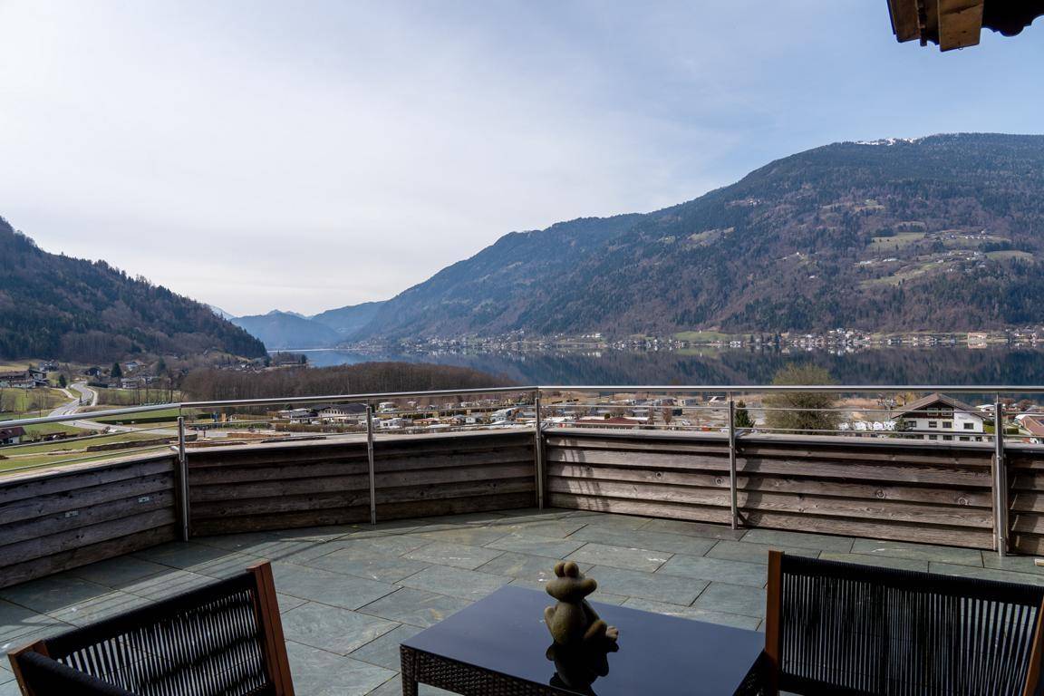 Ausblick + Terrasse