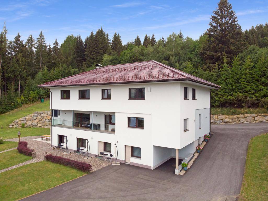 Haupthaus Fronansicht