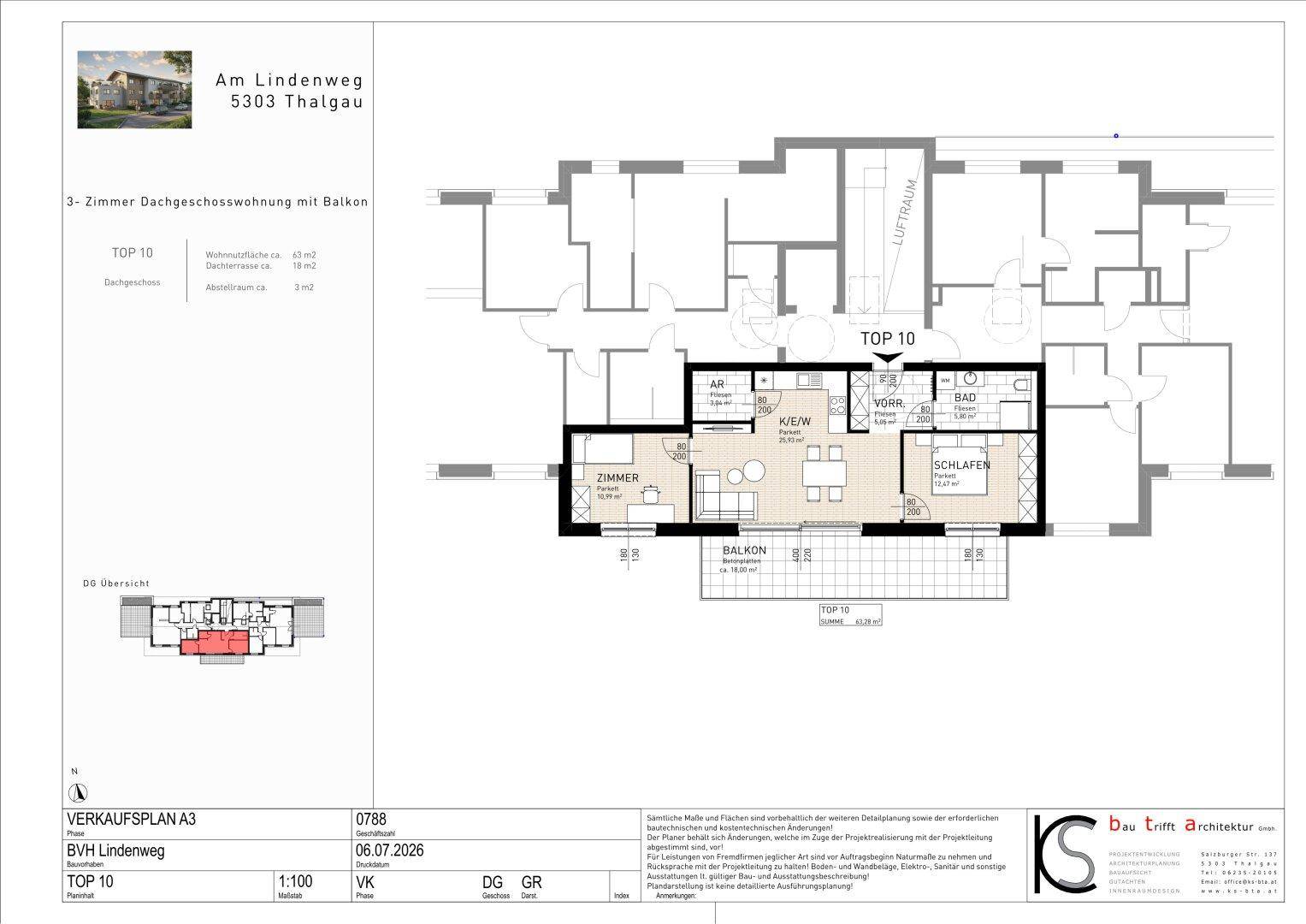 Grundriss der 3-Zimmer Dachgeschosswohnung TOP 10 mit offenem Wohnbereich und Balkon.