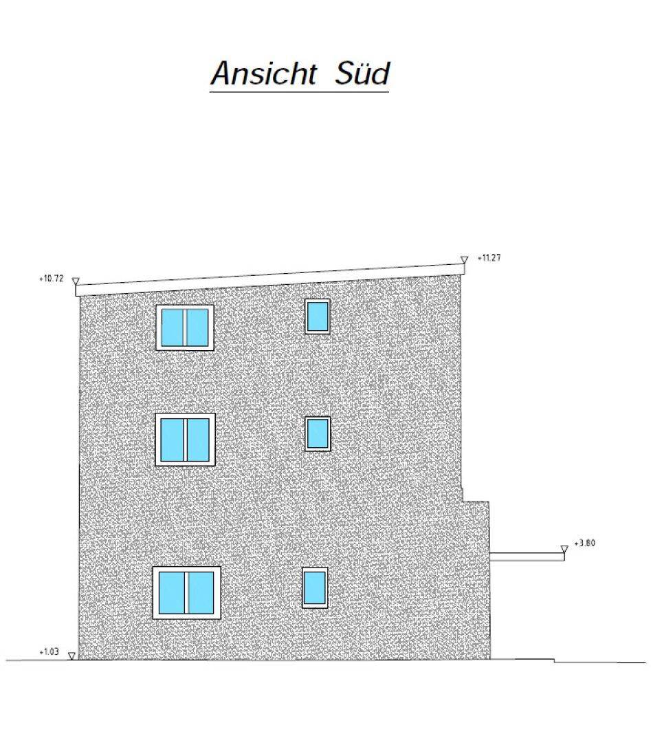 Architektonische Südansicht des Gebäudes mit Fensterpositionen und Dachneigung.