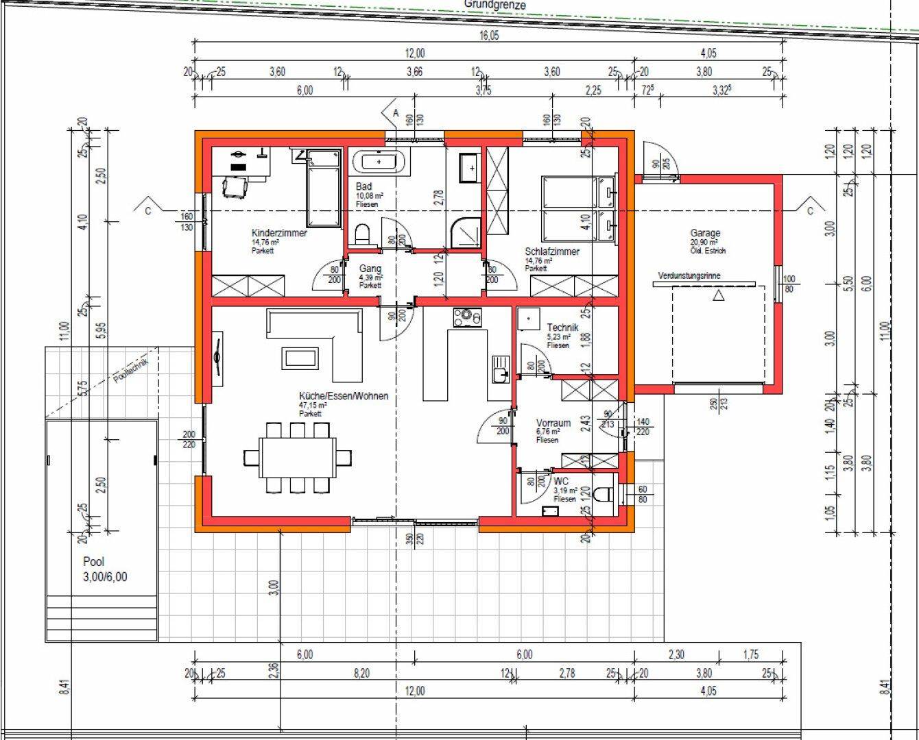 Detaillierter Grundriss eines Einfamilienhauses mit drei Schlafzimmern, Garage und Poolbereich.