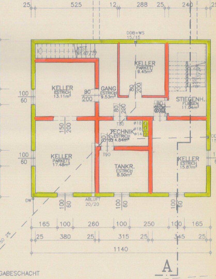 Grundriss des Kellergeschosses mit mehreren Kellerräumen, Technik- und Tankraum.