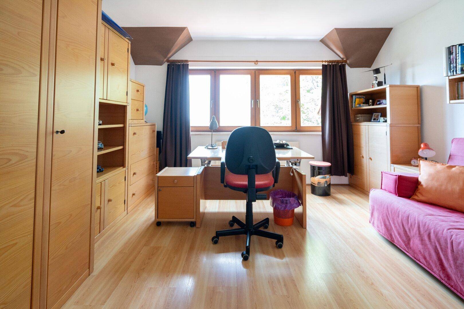 Idyllisches Einfamilienhaus mit Garten und Garage in Schwertberg zu kaufen - Ansicht 4
