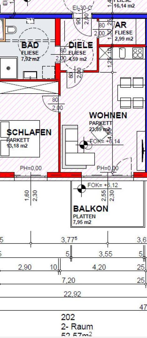 Ausschnitt eines Grundrisses mit Wohn-, Schlafzimmer, Bad und Balkon.