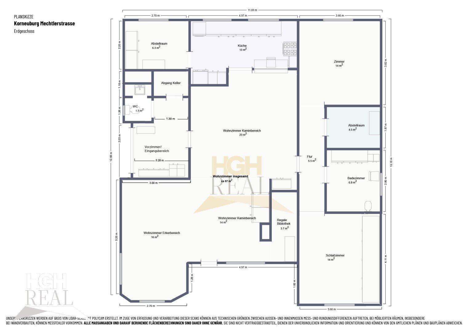Grundriss des Erdgeschosses mit offenem Wohnbereich, integrierter Küche, Kamin und Zugang zur Dachterrasse.