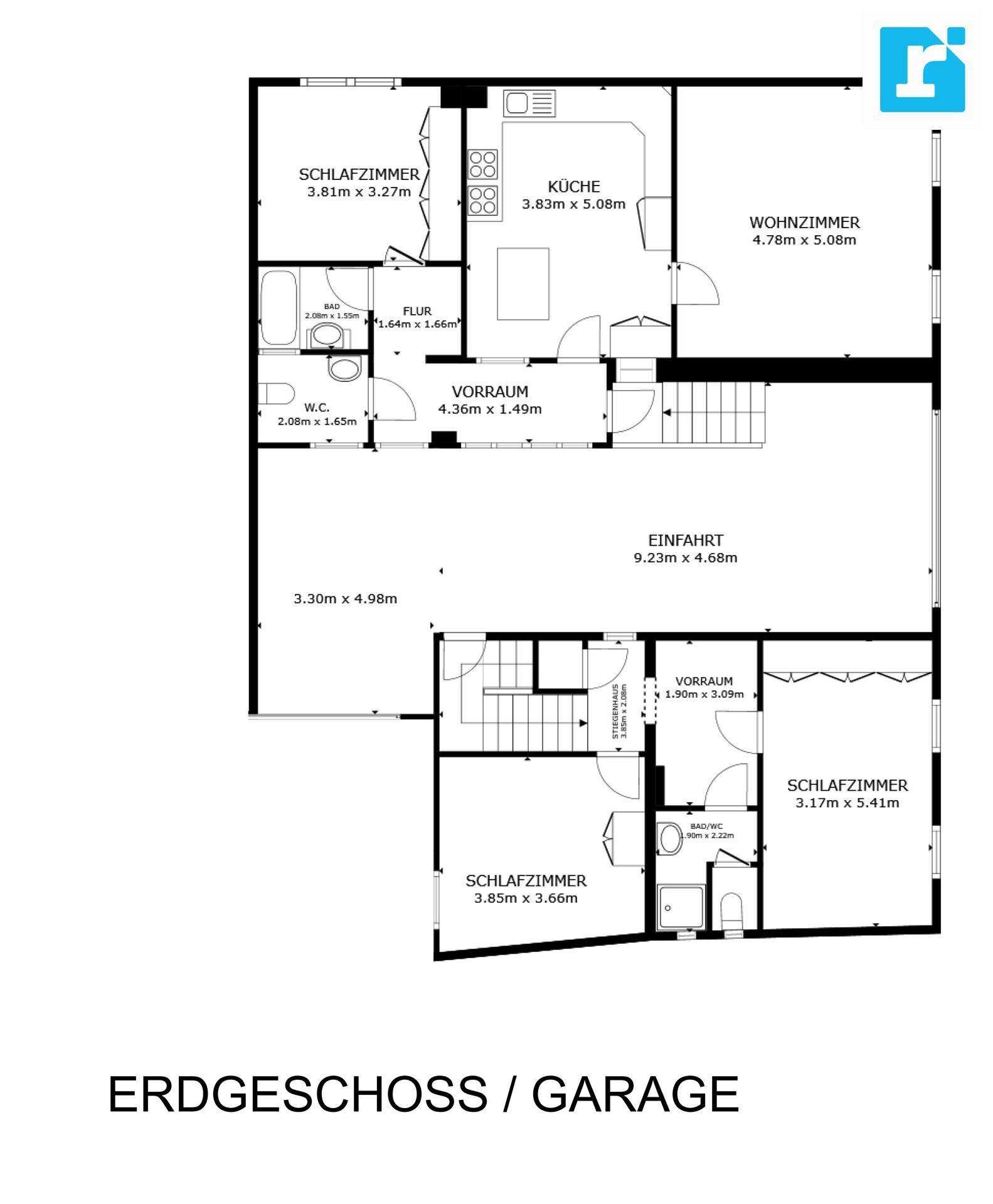 Grundriss des Erdgeschosses mit Küche, Wohnzimmer, Schlafzimmern und Garage.