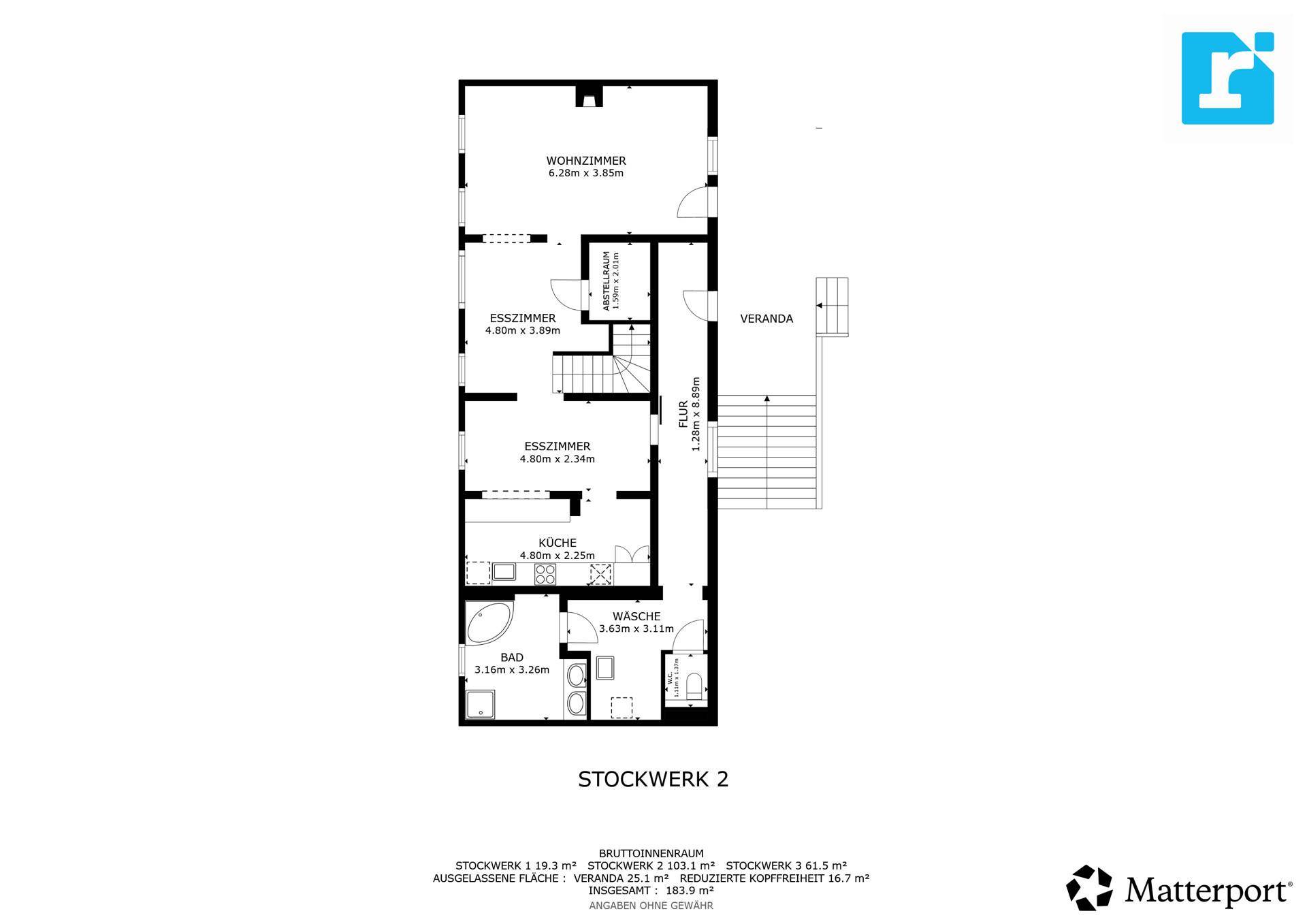 Grundriss des zweiten Stockwerks mit Wohnzimmer, Küche, Bad und Veranda.
