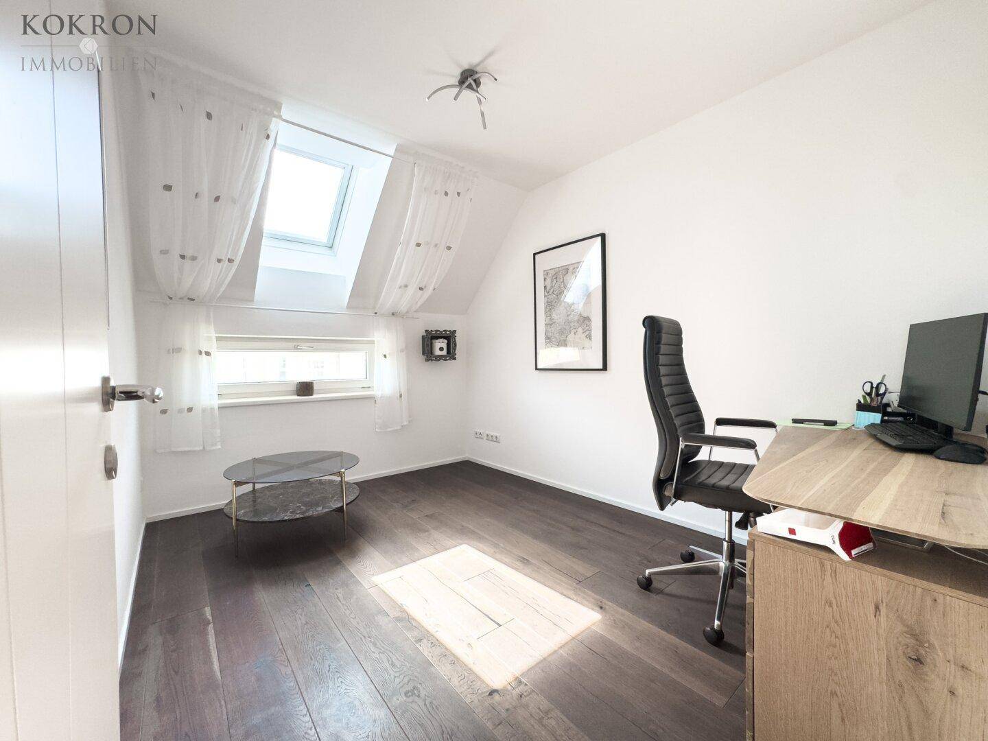 Zimmer 3-Home Office Bereich