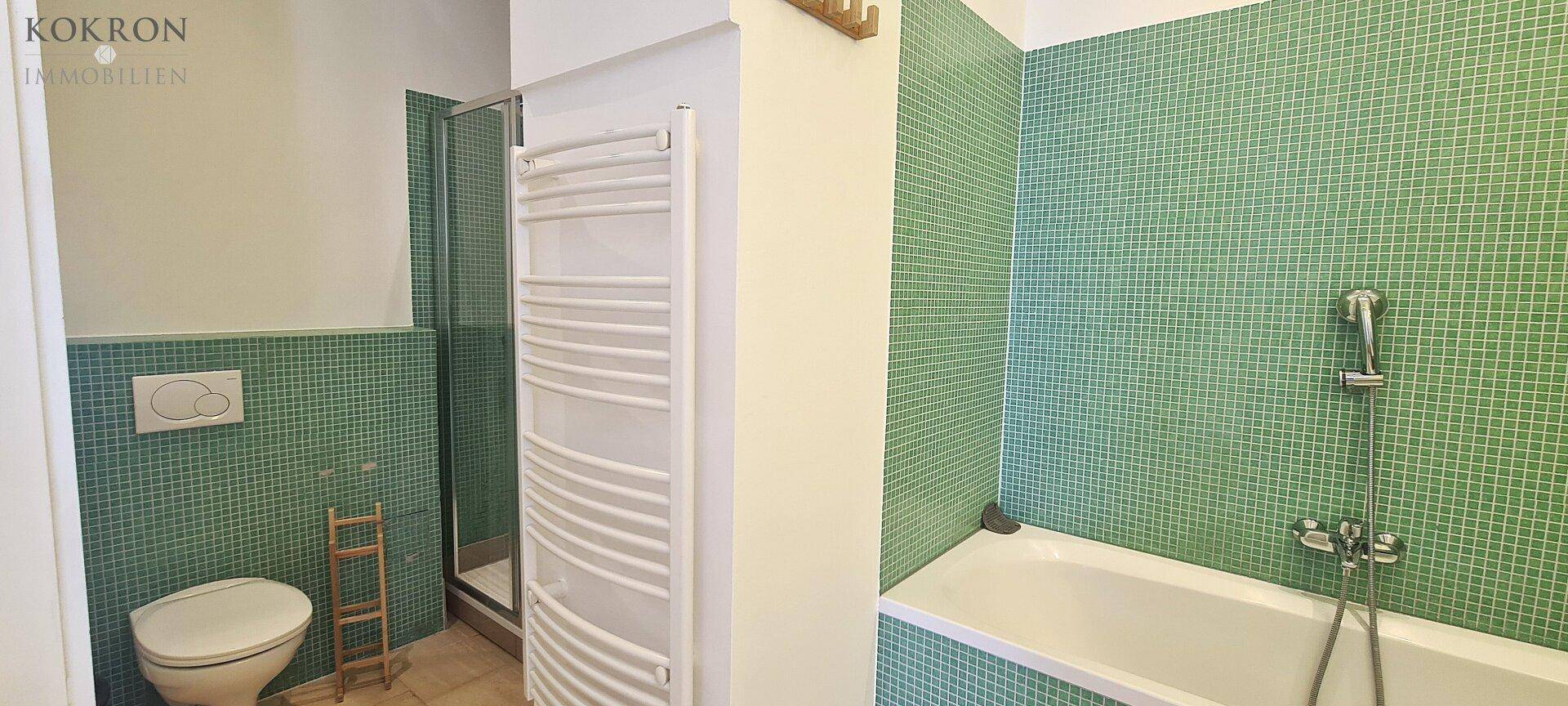 Familienbad vollausgestattet- Wanne, Dusche & WC