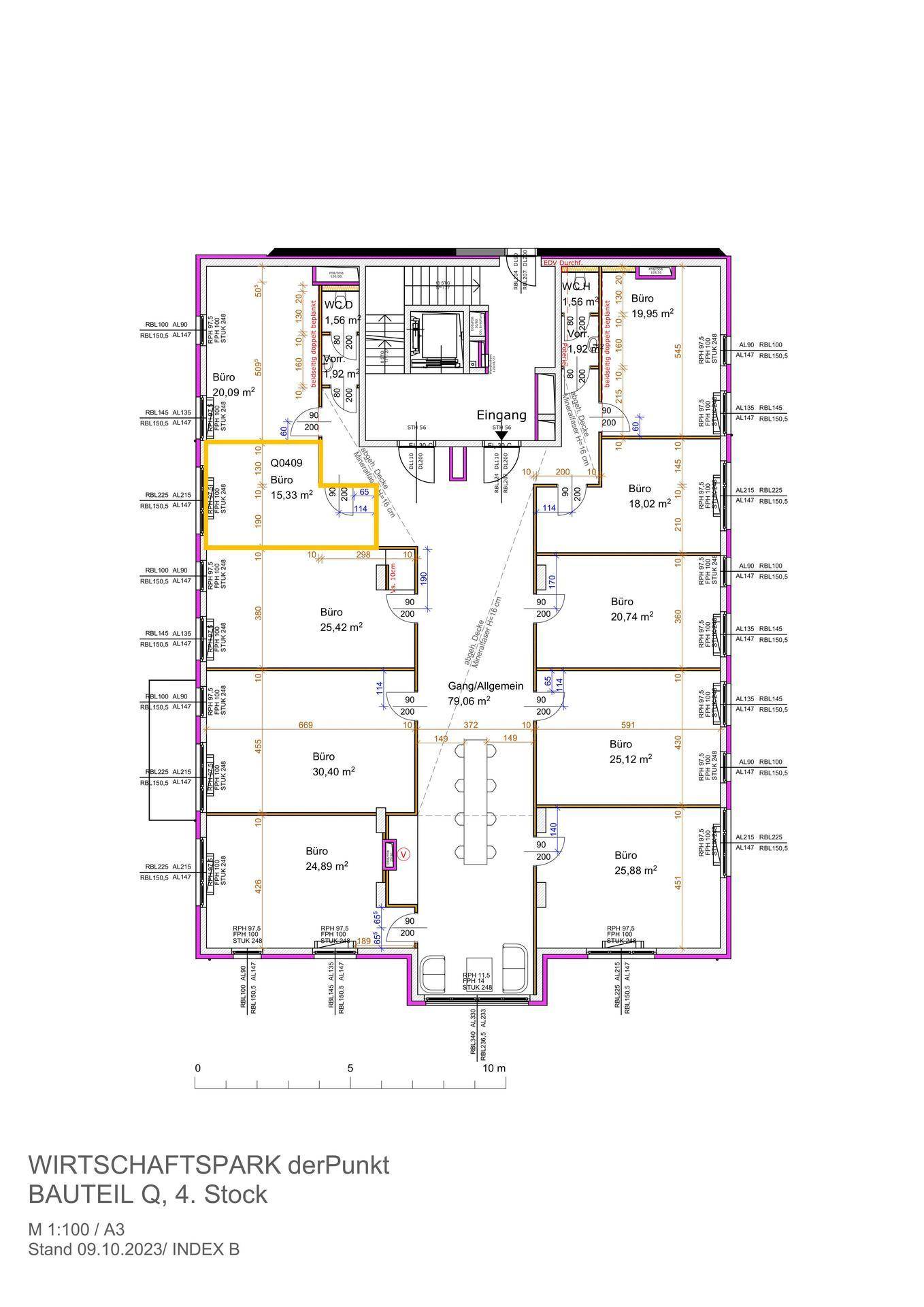 Grundrissplan für das 4. Obergeschoss mit mehreren Büroeinheiten, Gemeinschaftsbereichen und Aufzug.