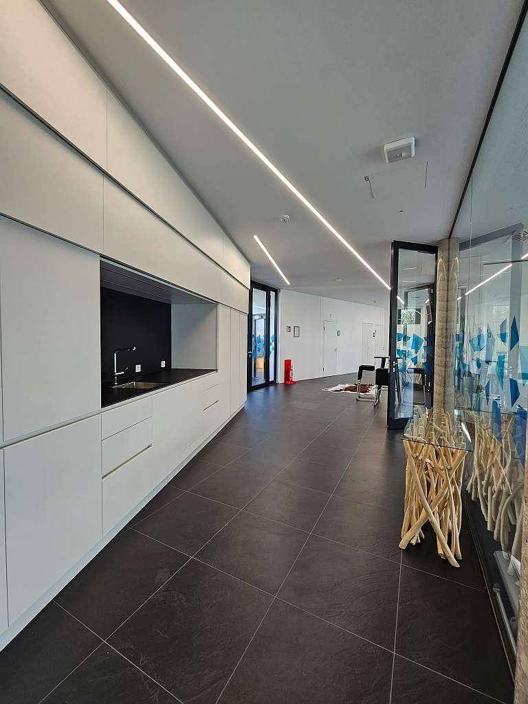 Einzelne vollausgestattete Arbeitsplätze, ganze Büros oder Stockwerke in Linz Süd - staufrei - Ansicht 3