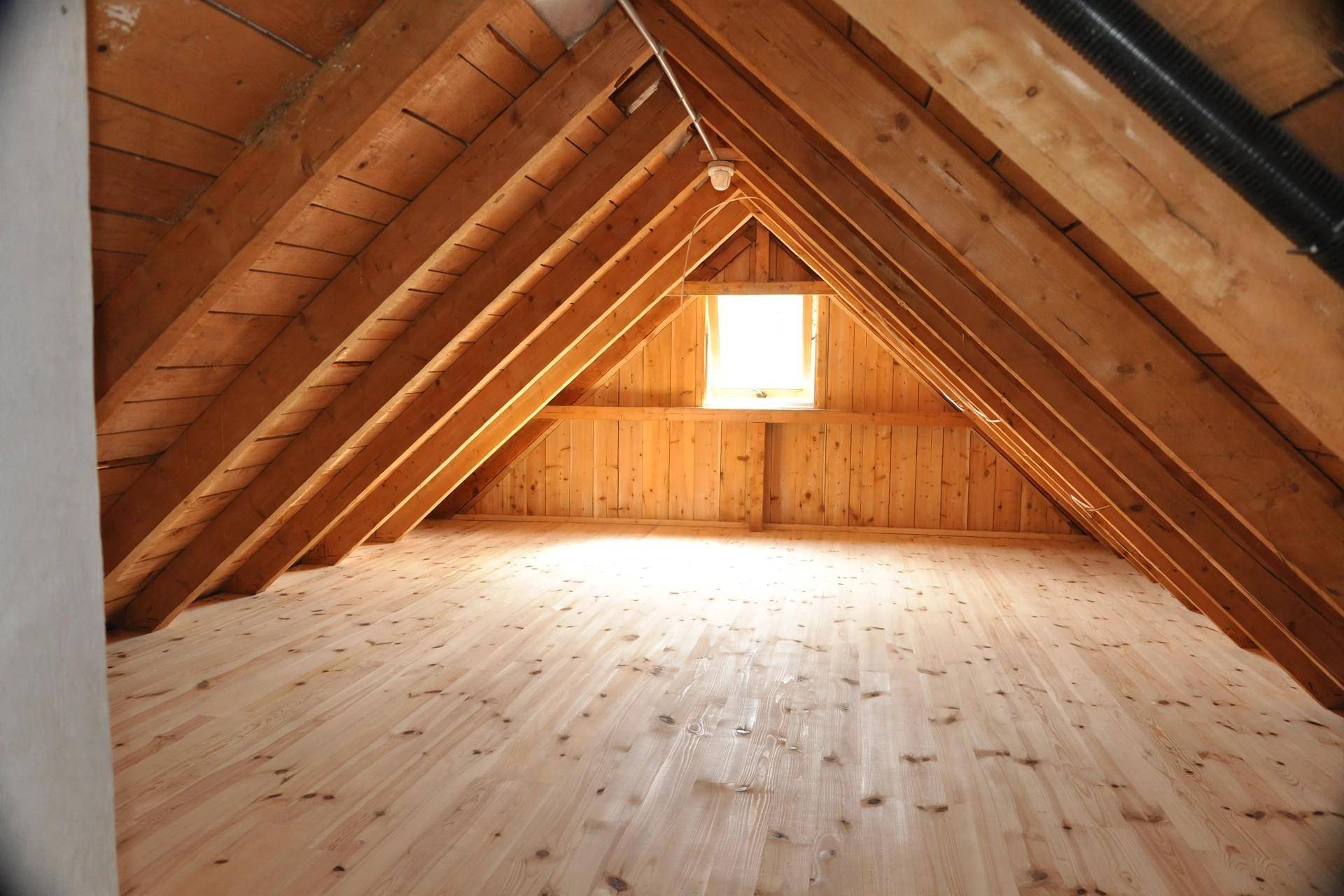 clean_empty_attic.jpg