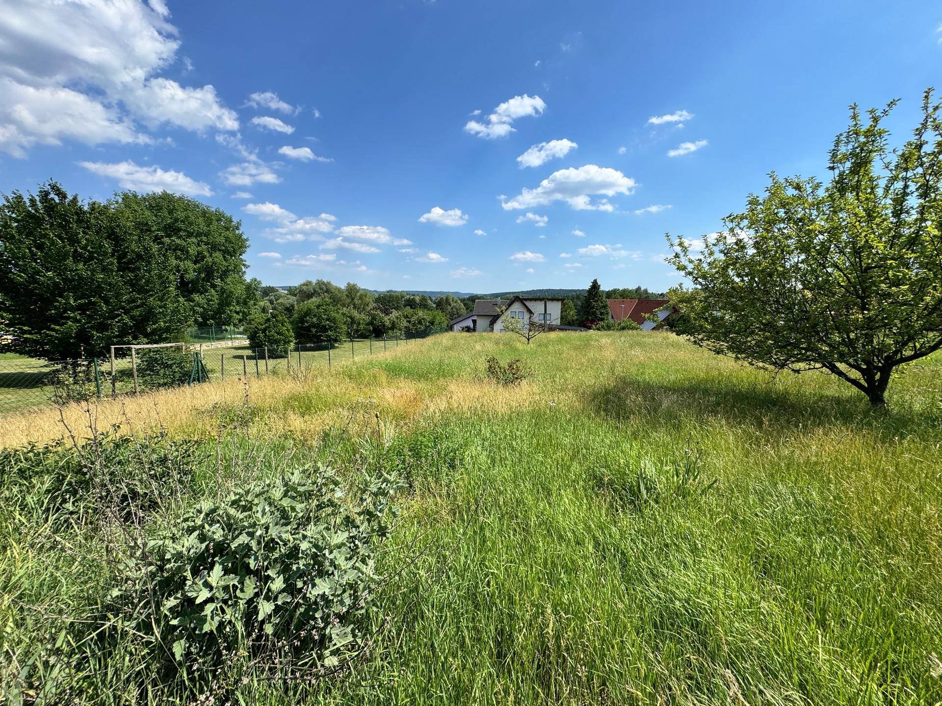 Attraktives Baugrundstück in zentraler Lage – ca. 1.070 m² in Hartberg - Widok 2