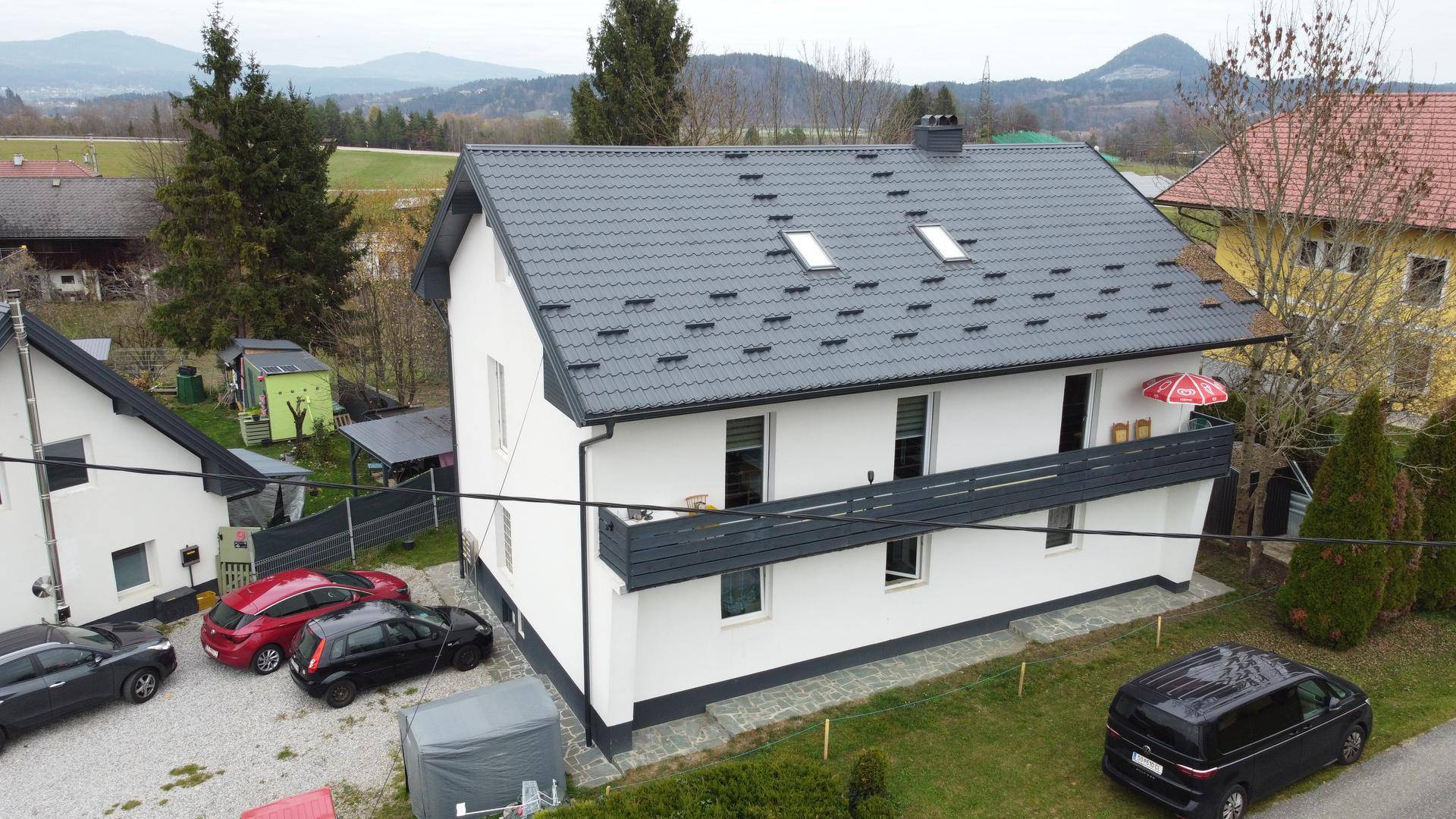 Bereits vermietet! Zinshaus mit 4 Wohneinheiten (44–87 m²) und Einfamilienhaus (96 m²) Nähe Velden - Widok 2