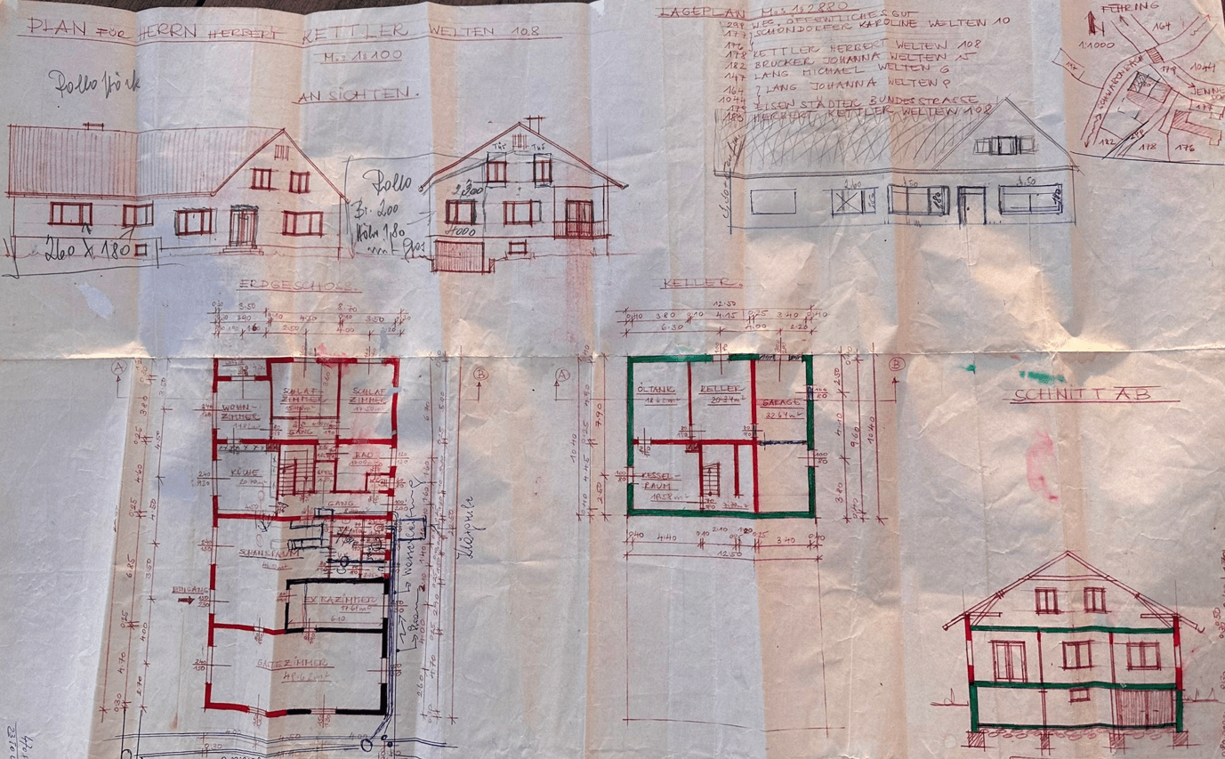 Umfassender Plan mit Ansichten, Grundrissen des Erdgeschosses und Kellers sowie einem Schnitt.