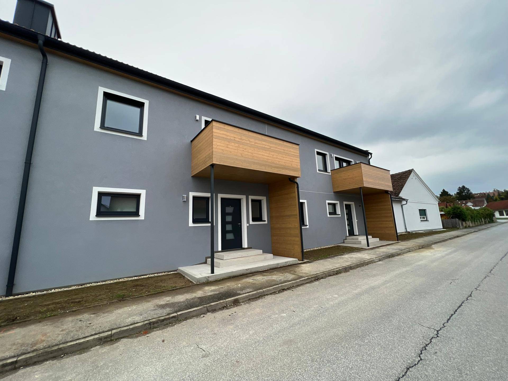 Neuwertiges Zinshaus mit 5 Wohneinheiten ca. 340 m² (am Stadtrand) von Fürstenfeld - Ansicht 2