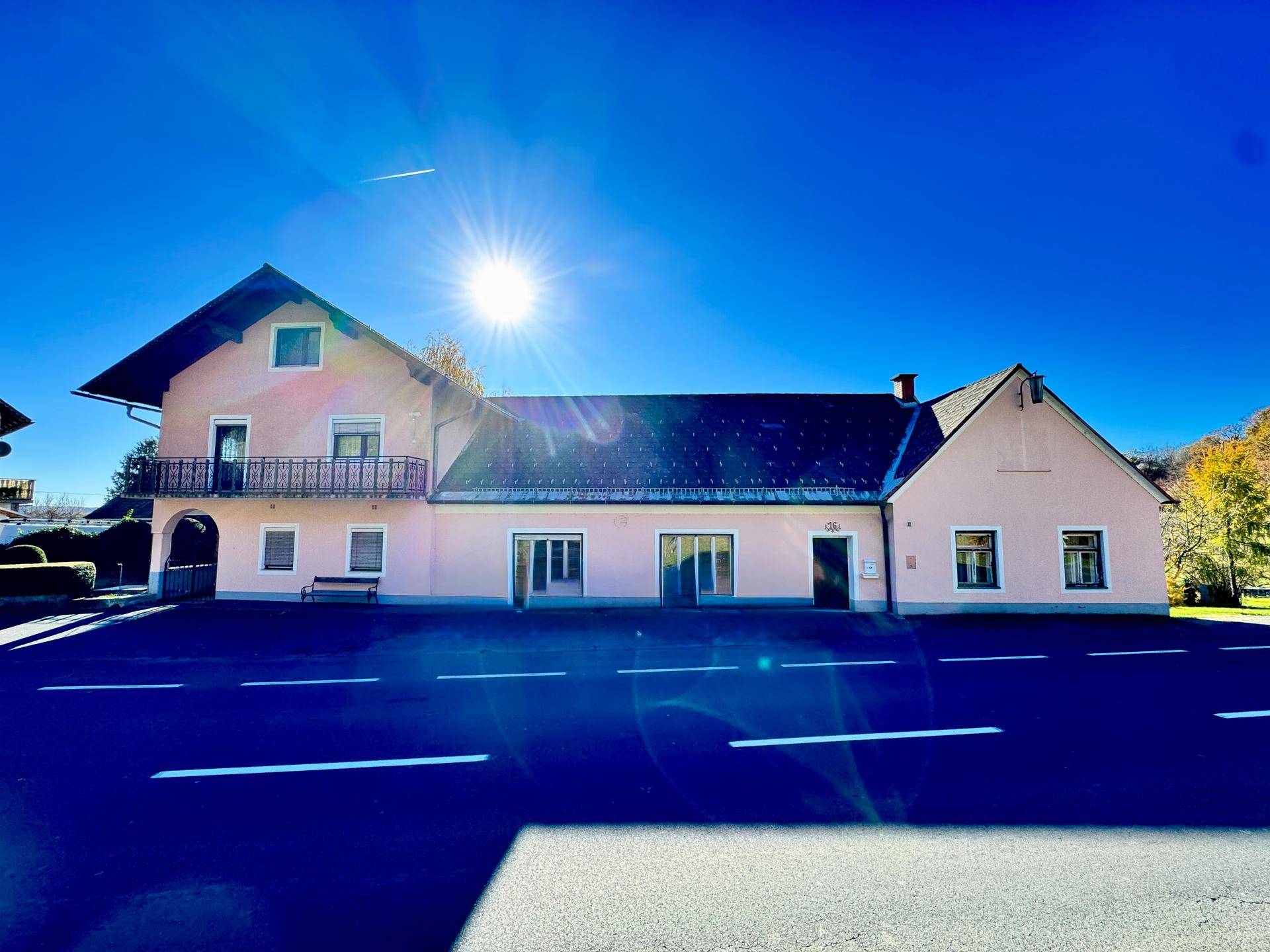 Einfamilienhaus mit Gastronomie- und Gewerbeflächen – vielseitiges Anwesen in Kapfenstein - Ansicht 2