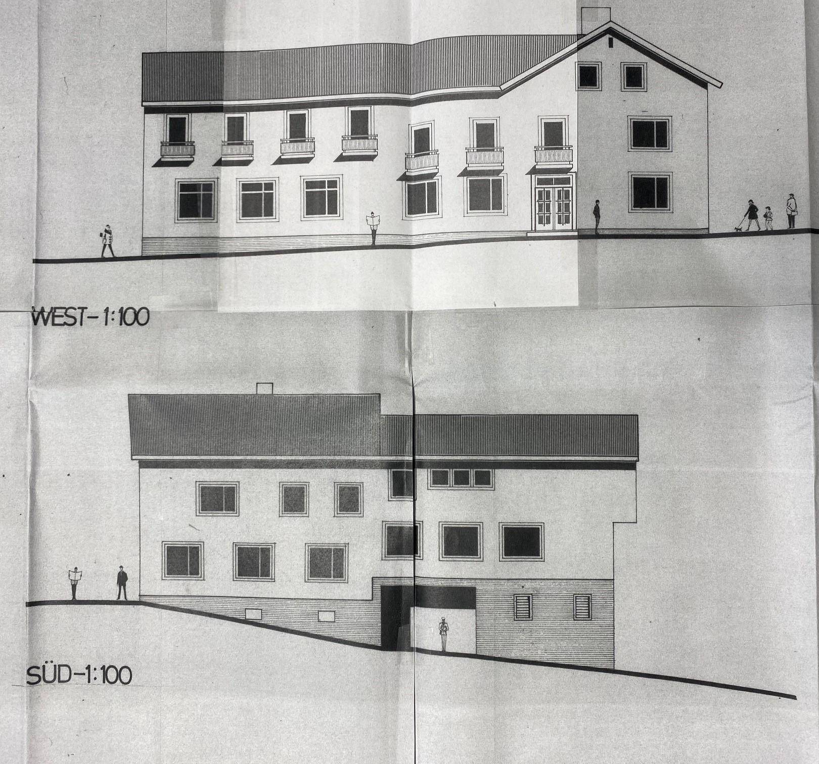 Fassadenansichten des Gebäudes von Westen und Süden mit Fenstern und Balkonen, im Maßstab 1:100.