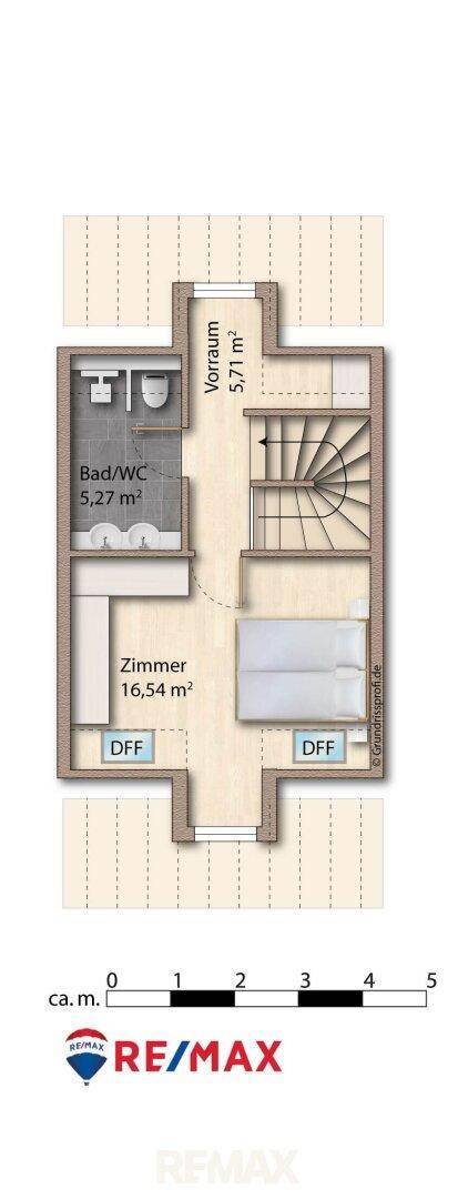Grundriss des Dachgeschosses mit Zimmer, Bad/WC und charakteristischen Dachschrägen.