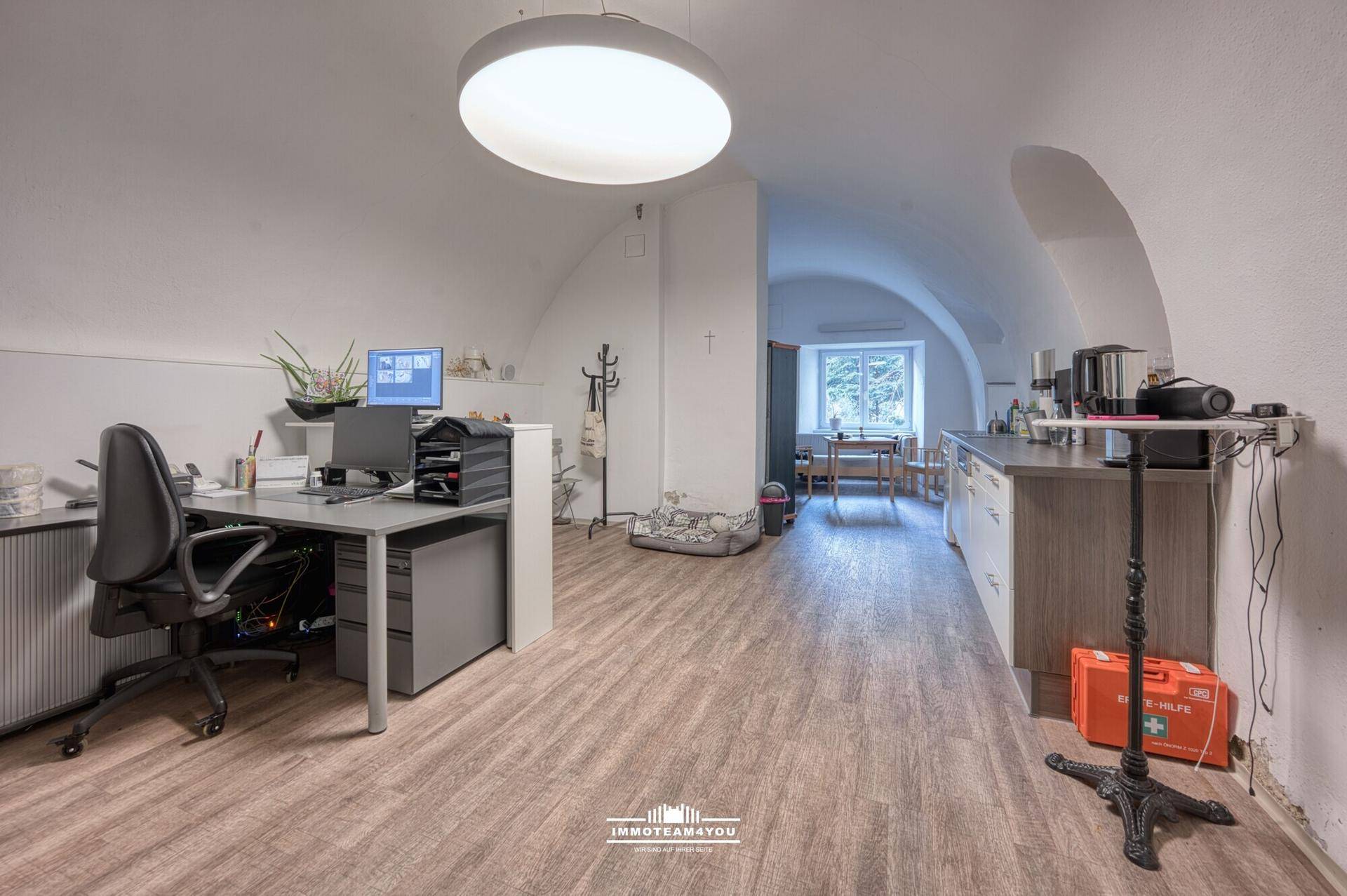 Lässige Verkaufs,- oder Ausstellungsfläche mit Büro am Stadtplatz! - Ansicht 5