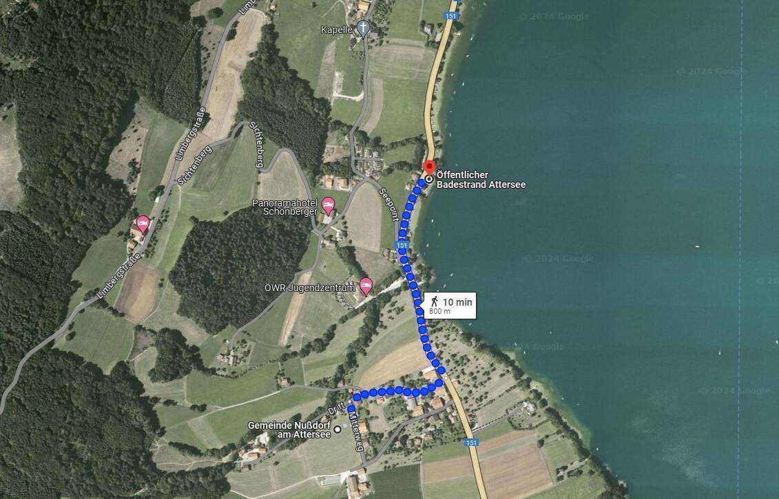 Weg zum öffentlichen Badeplatz
