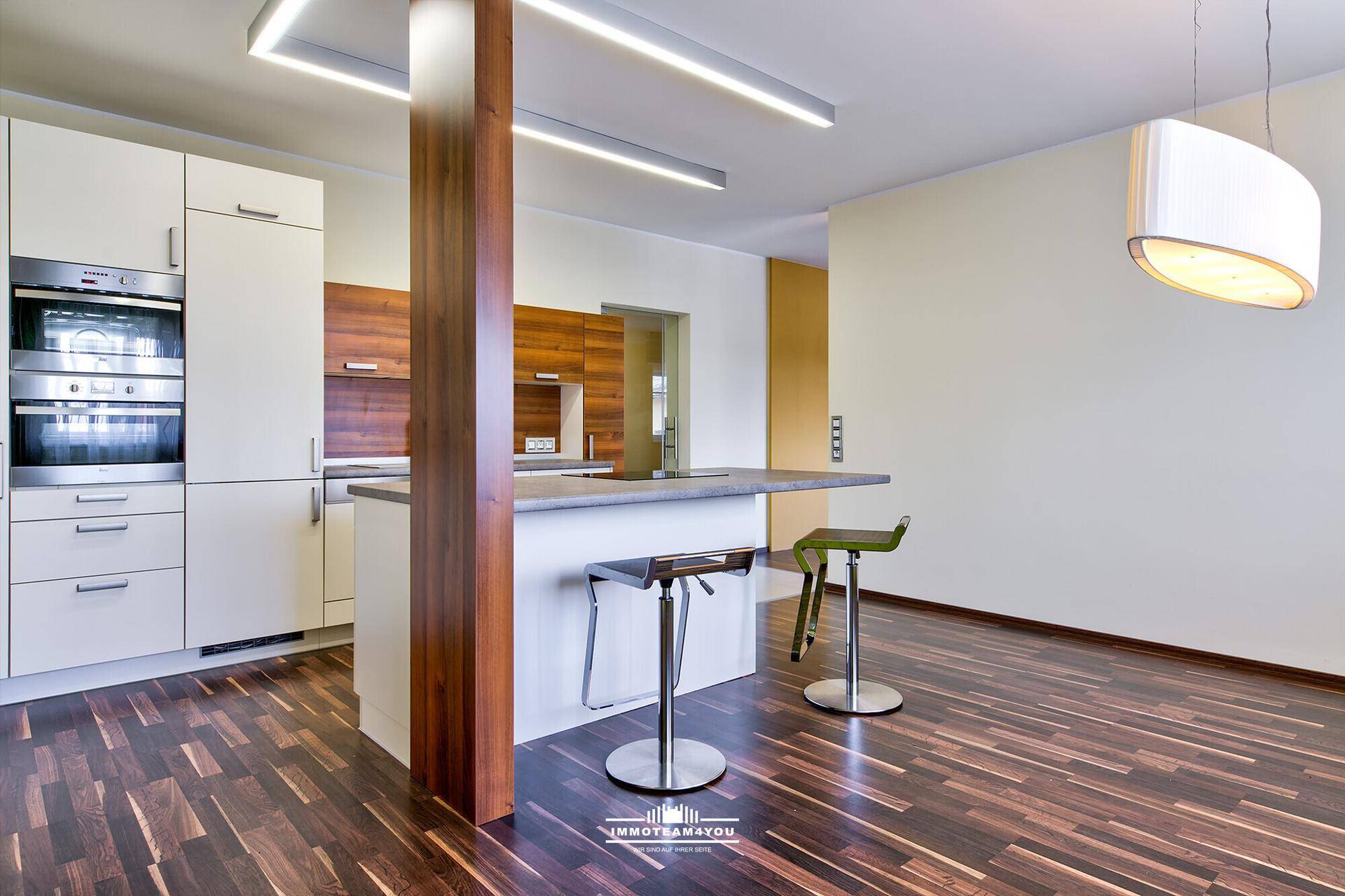 Büroflächen mit besonderer Atmosphäre, Bad, TG-Platz und Kellerabteil! - Widok 5