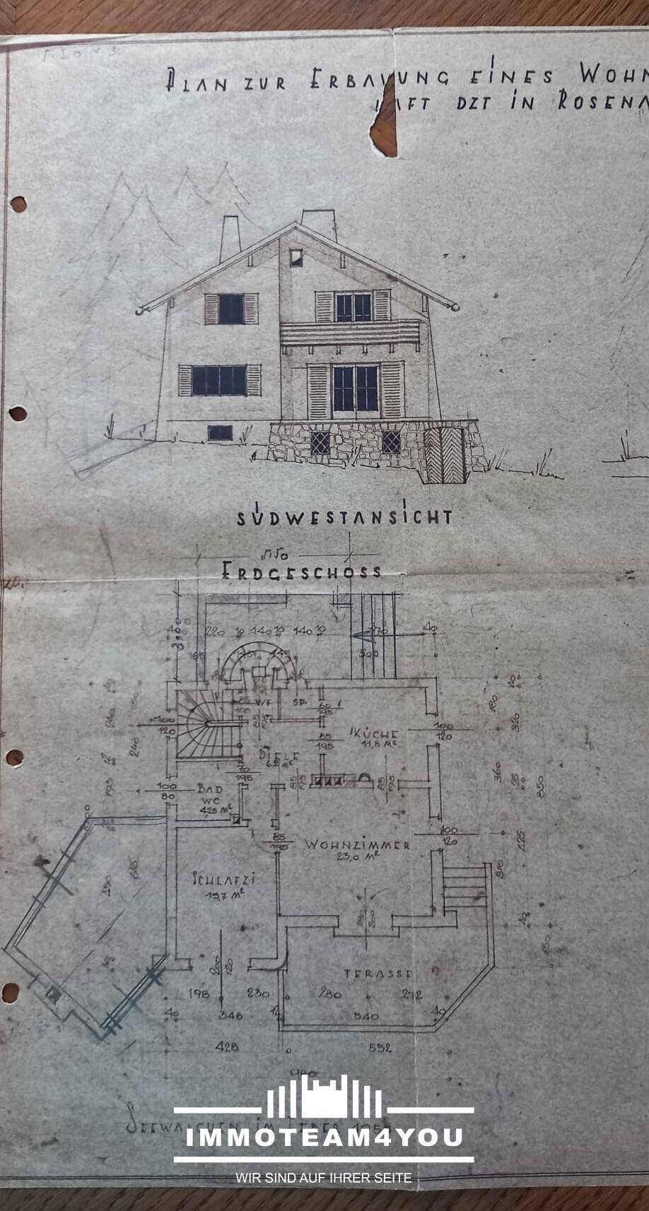 Historischer Plan mit Südwestansicht und Grundriss des Erdgeschosses, mit Wohnzimmer, Küche und Terrasse.