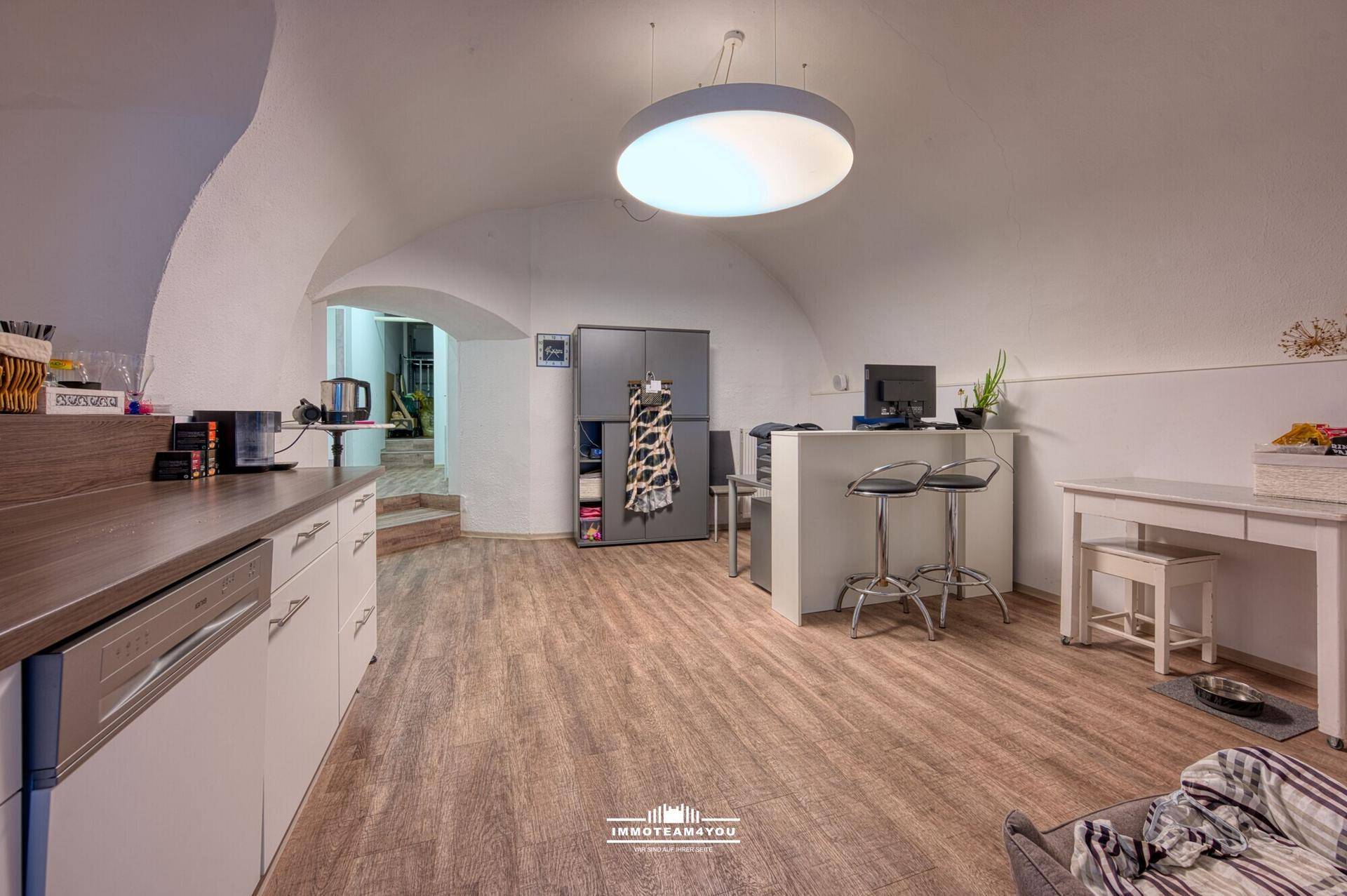 Lässige Verkaufs,- oder Ausstellungsfläche mit Büro am Stadtplatz! - Ansicht 6