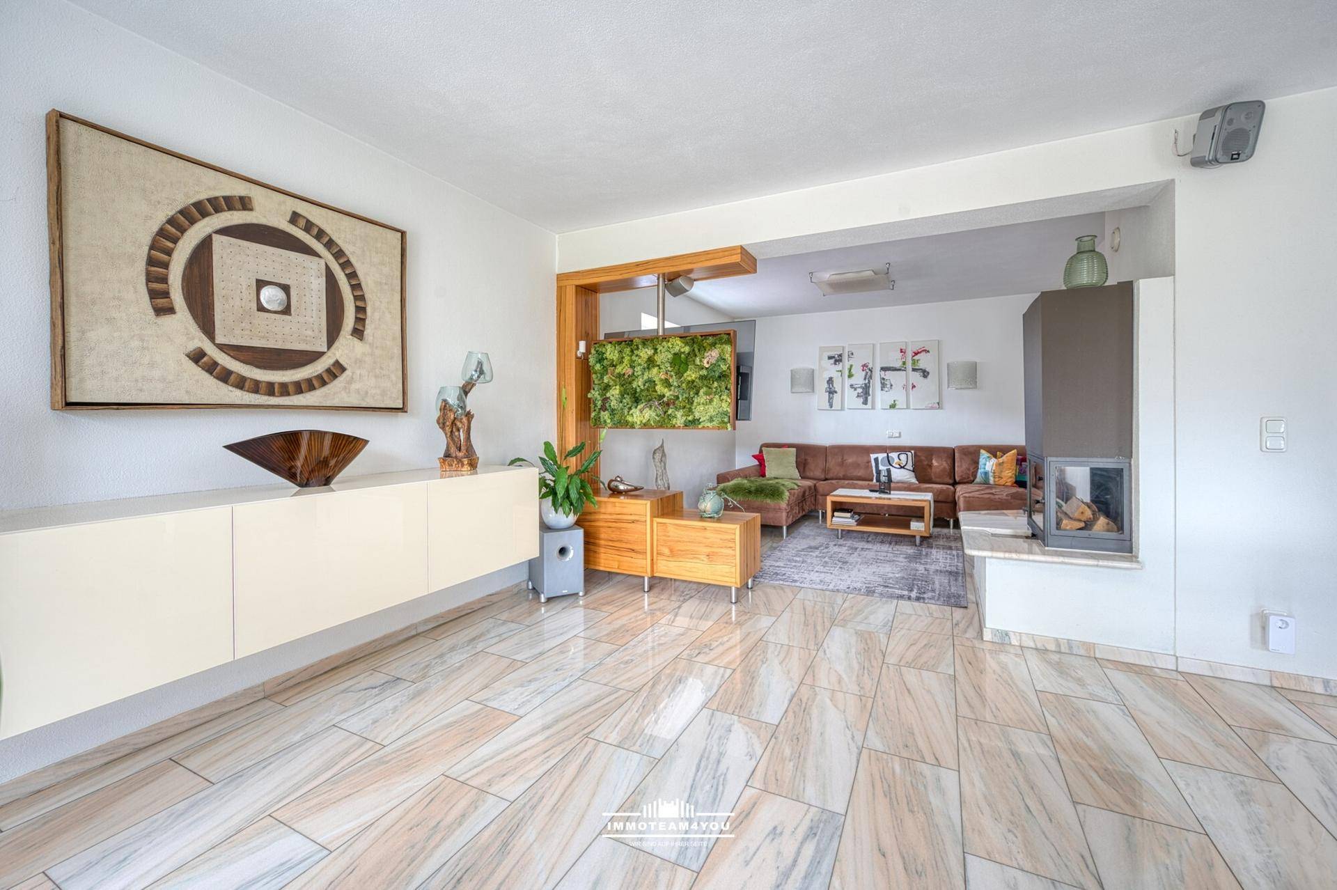 Blick ins Wohnzimmer