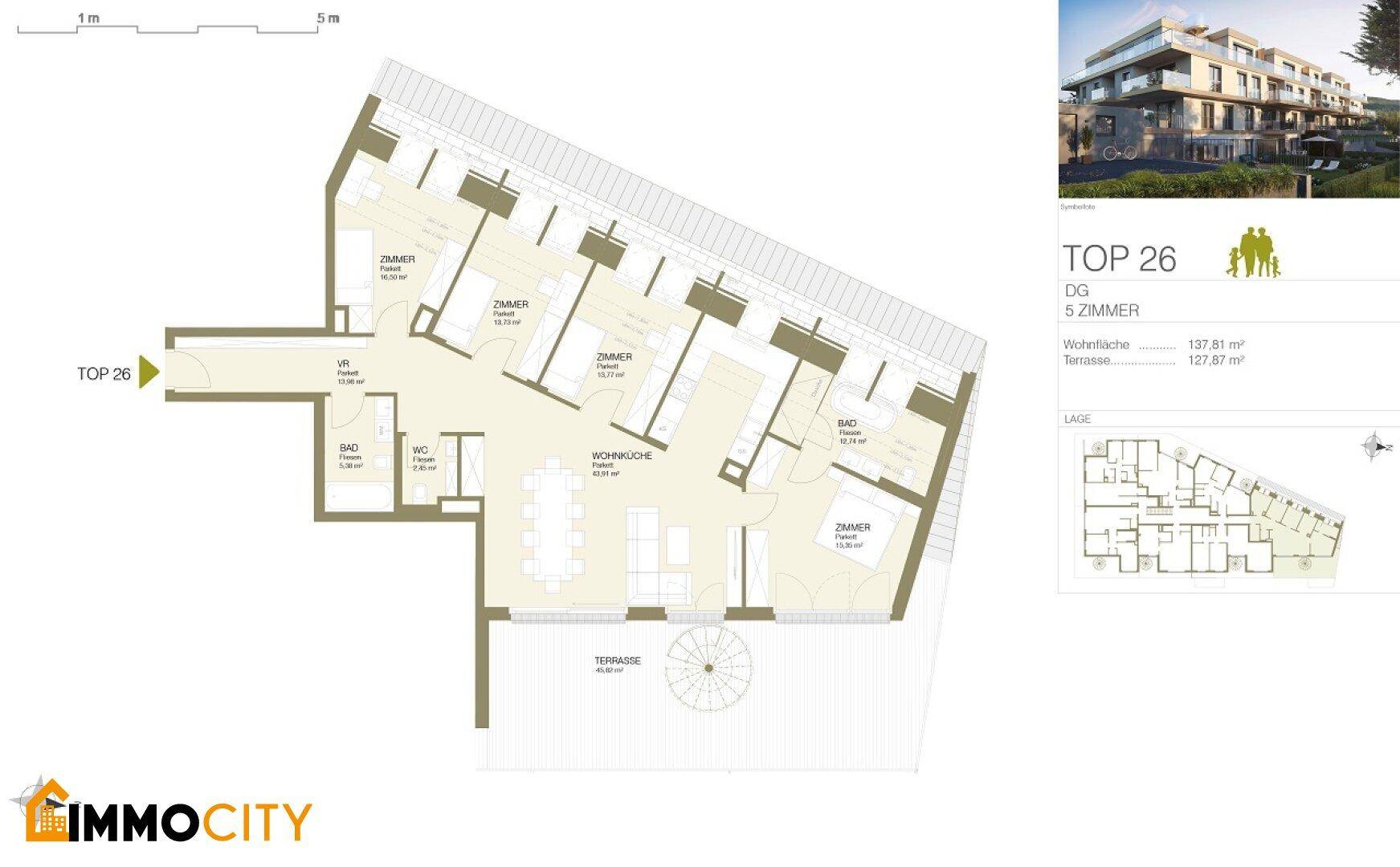 Grundriss der Dachgeschosswohnung TOP 26 mit fünf Zimmern, offener Wohnküche und großer Terrasse.