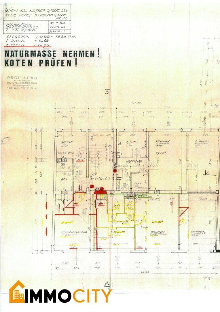 Detaillierter Grundrissplan des Erdgeschosses mit Raumaufteilung und Bemaßungen.