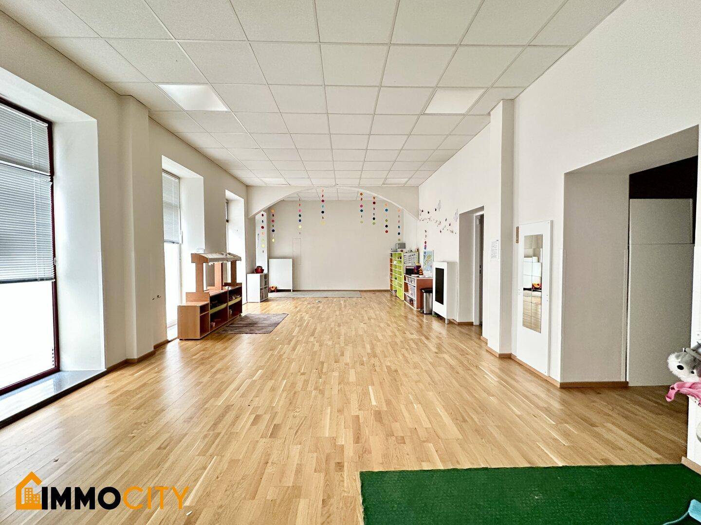 Voll ausgestatteter Kindergarten zur Vermietung, Märzstraße 55, 1150 Wien – pohled 2