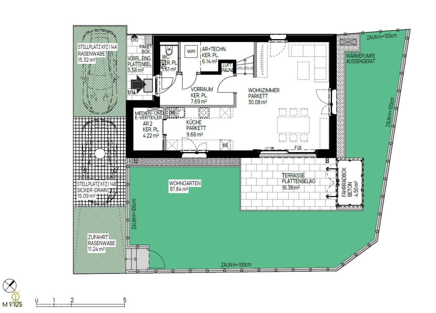 Grundriss des Erdgeschosses mit Wohnzimmer, Küche, Terrasse und Gartenbereich.