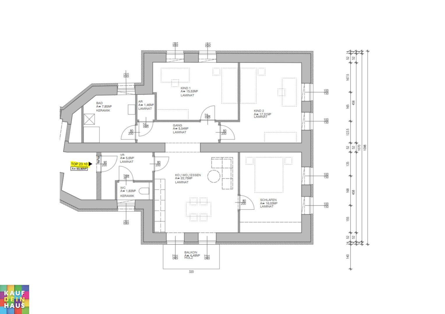 Technischer Grundriss der Wohnung mit detaillierten Maßen und Raumaufteilung.