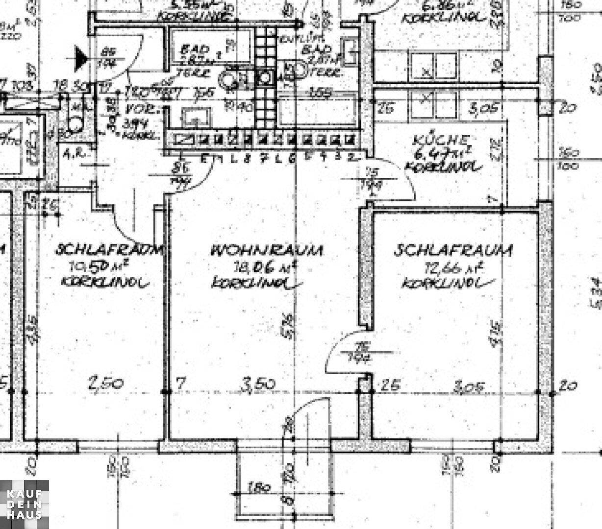 Detaillierter Grundriss der Wohnung mit Schlafzimmern, Wohnraum, Küche und Bad.