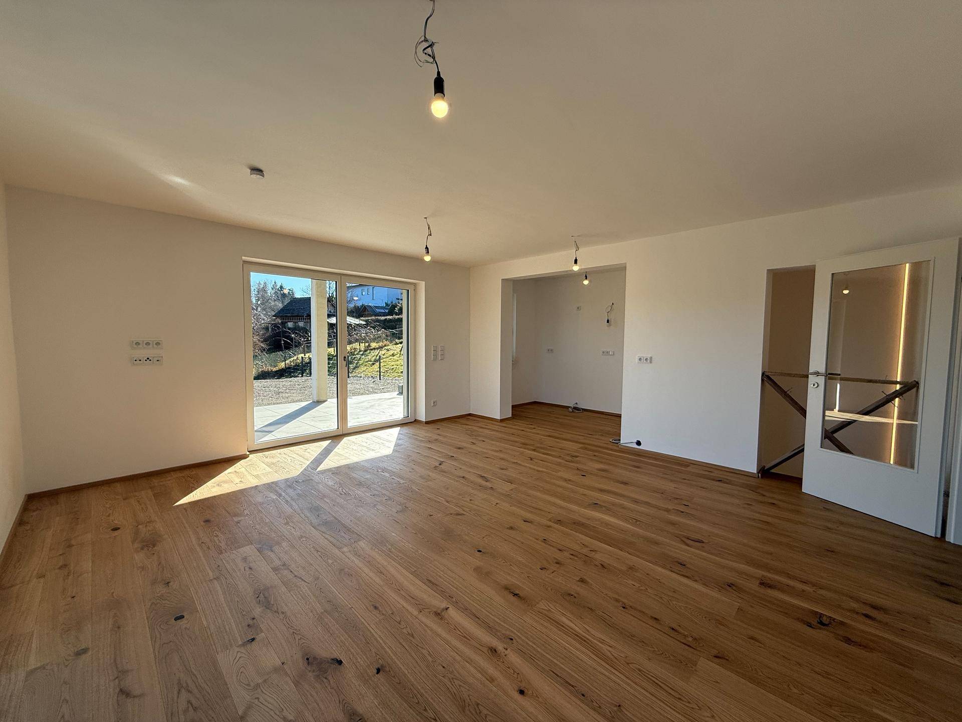 Traumvilla am Ruckerlberg | Erstbezug | Dachterrasse | 12 Zimmer | Lift | Garage - Ansicht 4