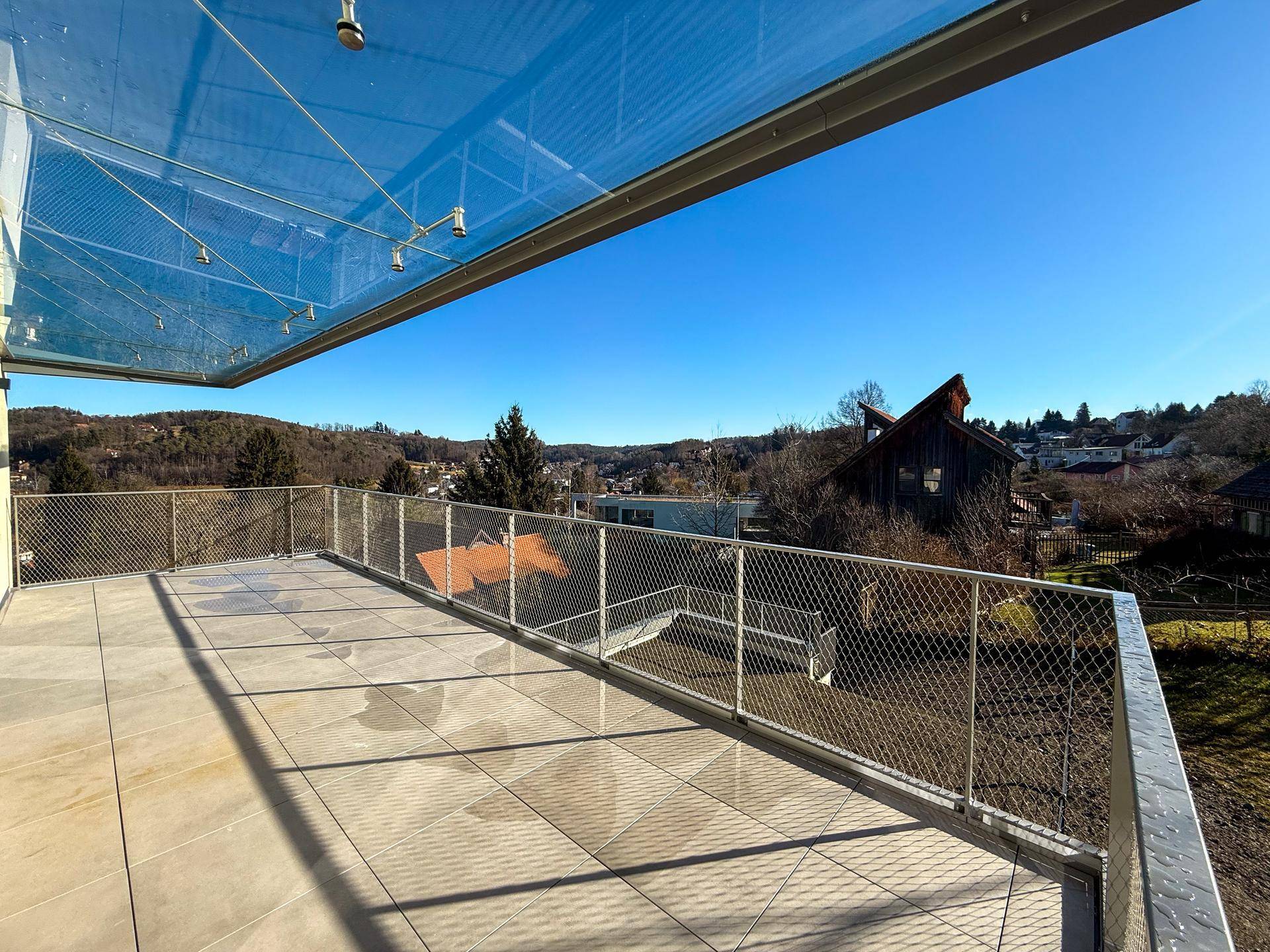 Traumvilla am Ruckerlberg | Erstbezug | Dachterrasse | 12 Zimmer | Lift | Garage - Ansicht 3