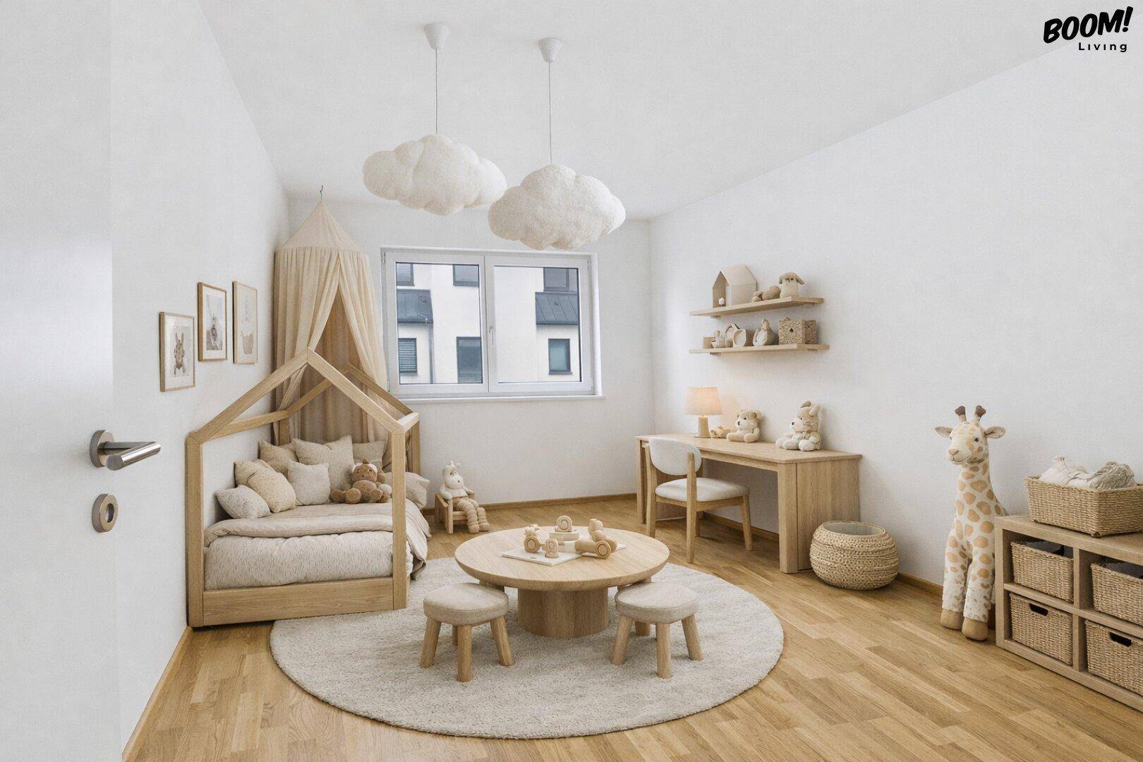 Freundliches Kinderzimmer mit Holzboden, Spielbereich und natürlicher Holzeinrichtung.