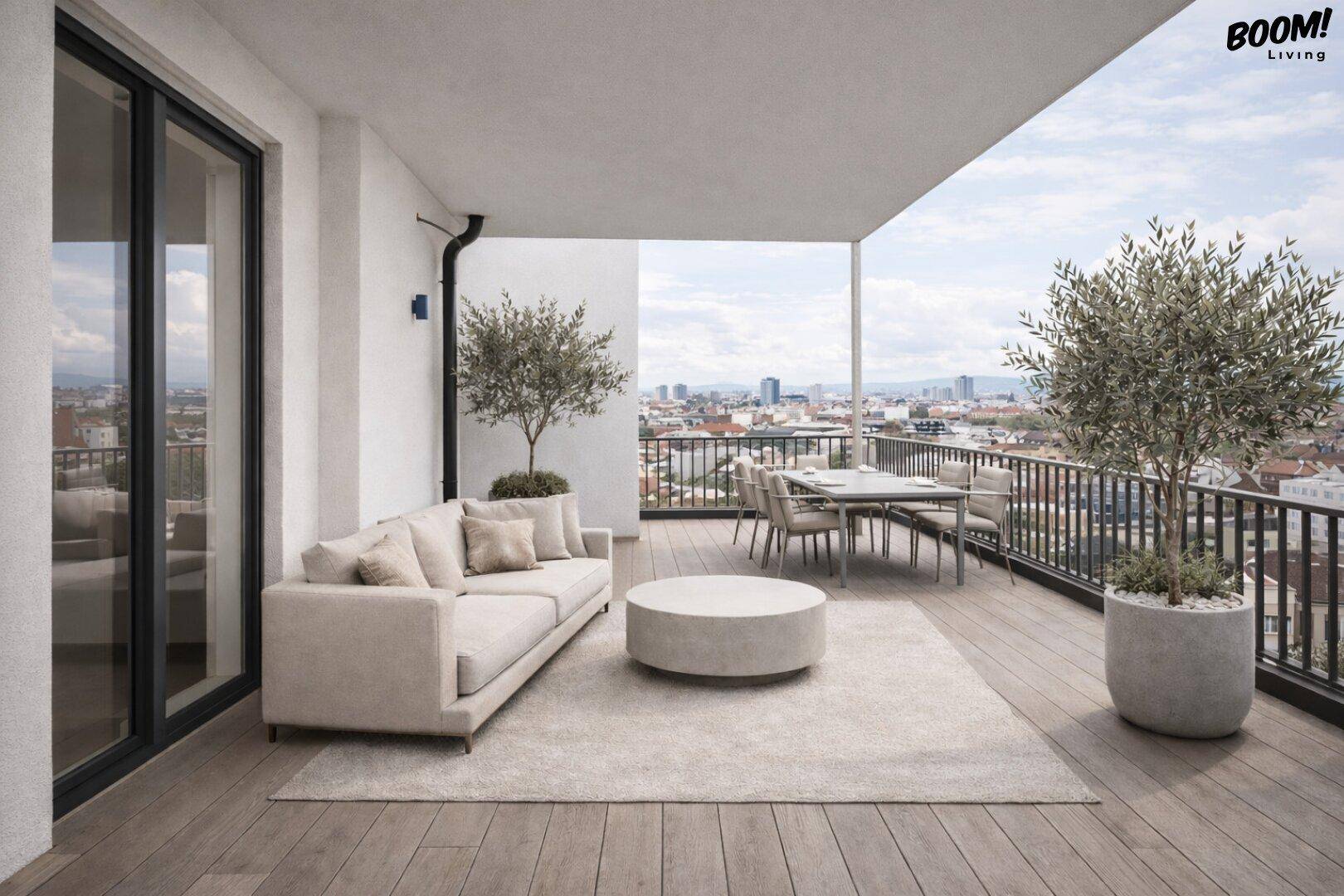 Überdachte Terrasse mit Lounge-Möbeln und weitem Blick über die Stadt.