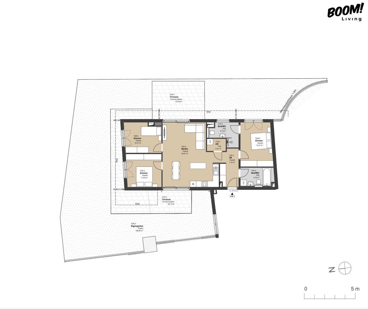 Grundriss des Erdgeschosses mit drei Zimmern, Wohnbereich und Terrassenzugang.