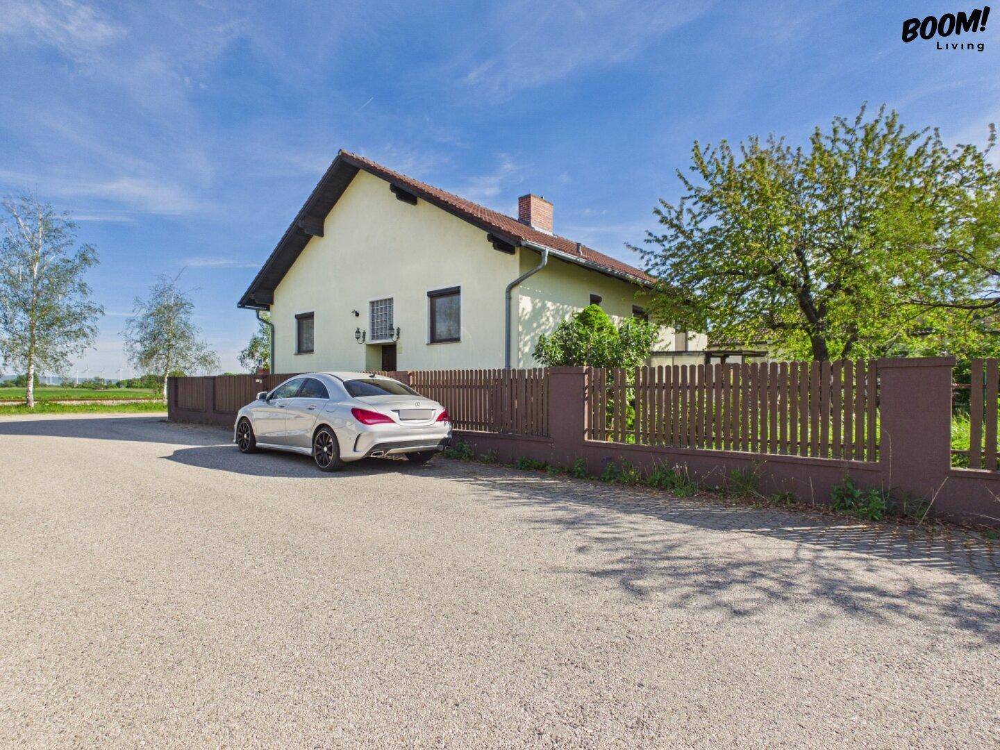 Großzügiges Haus mit ruhigem Eckgrundstück in attraktiver Lage Oberwaltersdorf ! - Ansicht 2