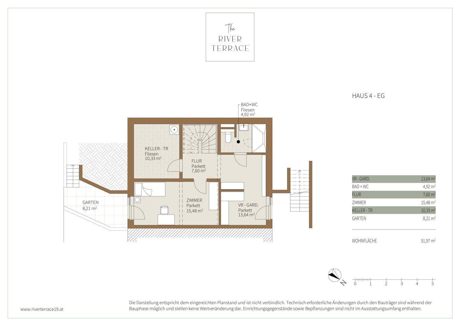 Grundriss des Erdgeschosses von Haus 4 mit Zimmer, Bad, Vorraum und Zugang zum Garten.