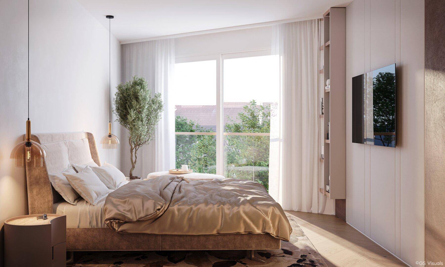 Helles Schlafzimmer mit großem Bett, Holzboden und Zugang zu einem französischen Balkon.