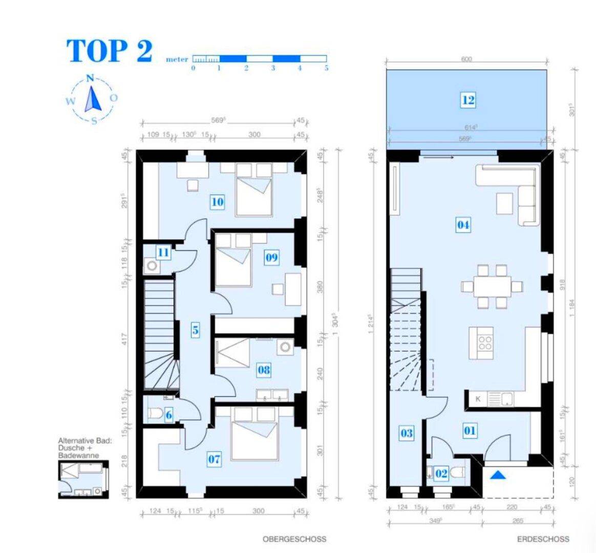 Grundriss für ein Haus mit Erd- und Obergeschoss, inklusive Balkon und unterschiedlicher Raumaufteilung.
