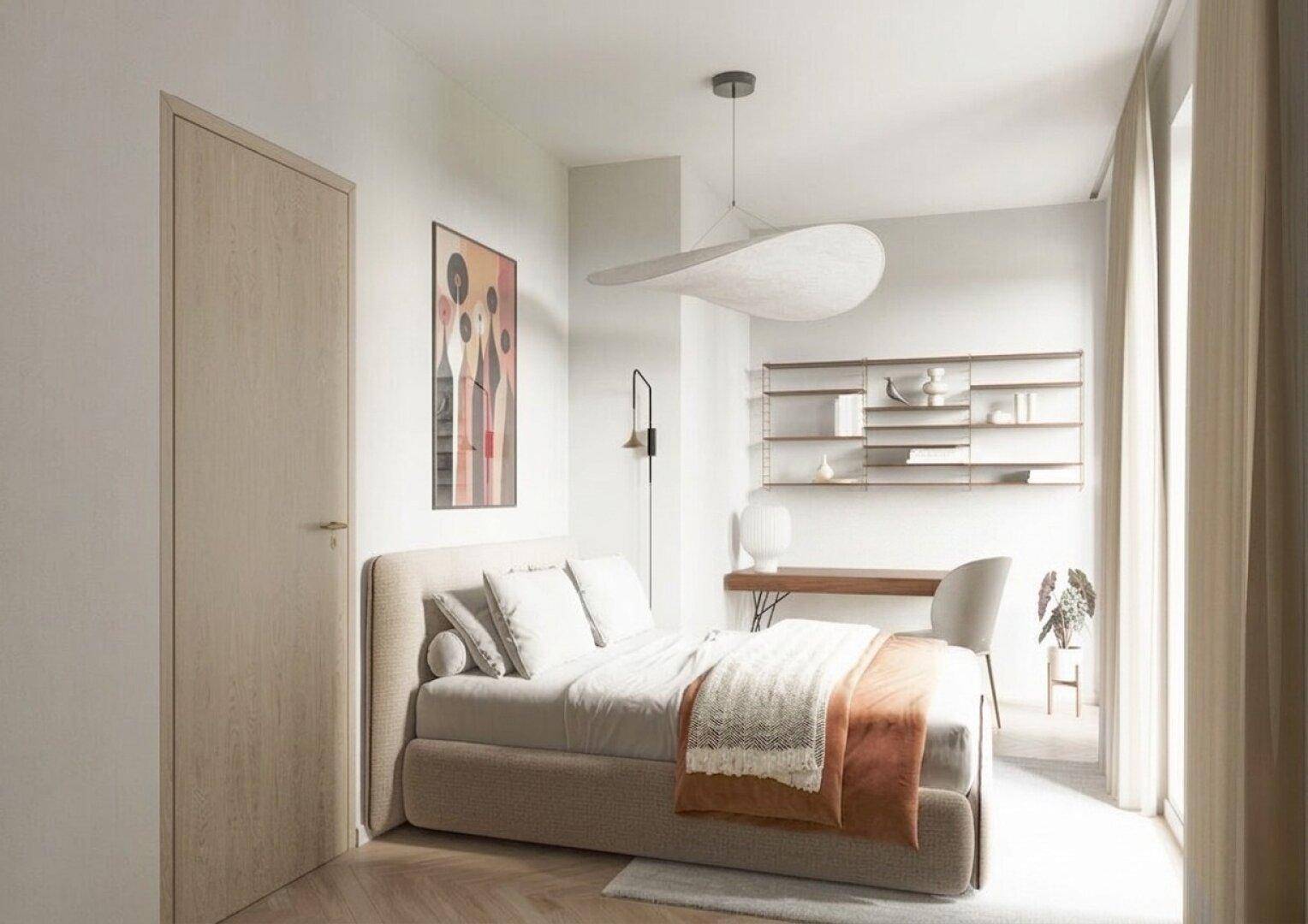 Helles Schlafzimmer mit modernem Bett, Schreibtisch und minimalistischer Dekoration.