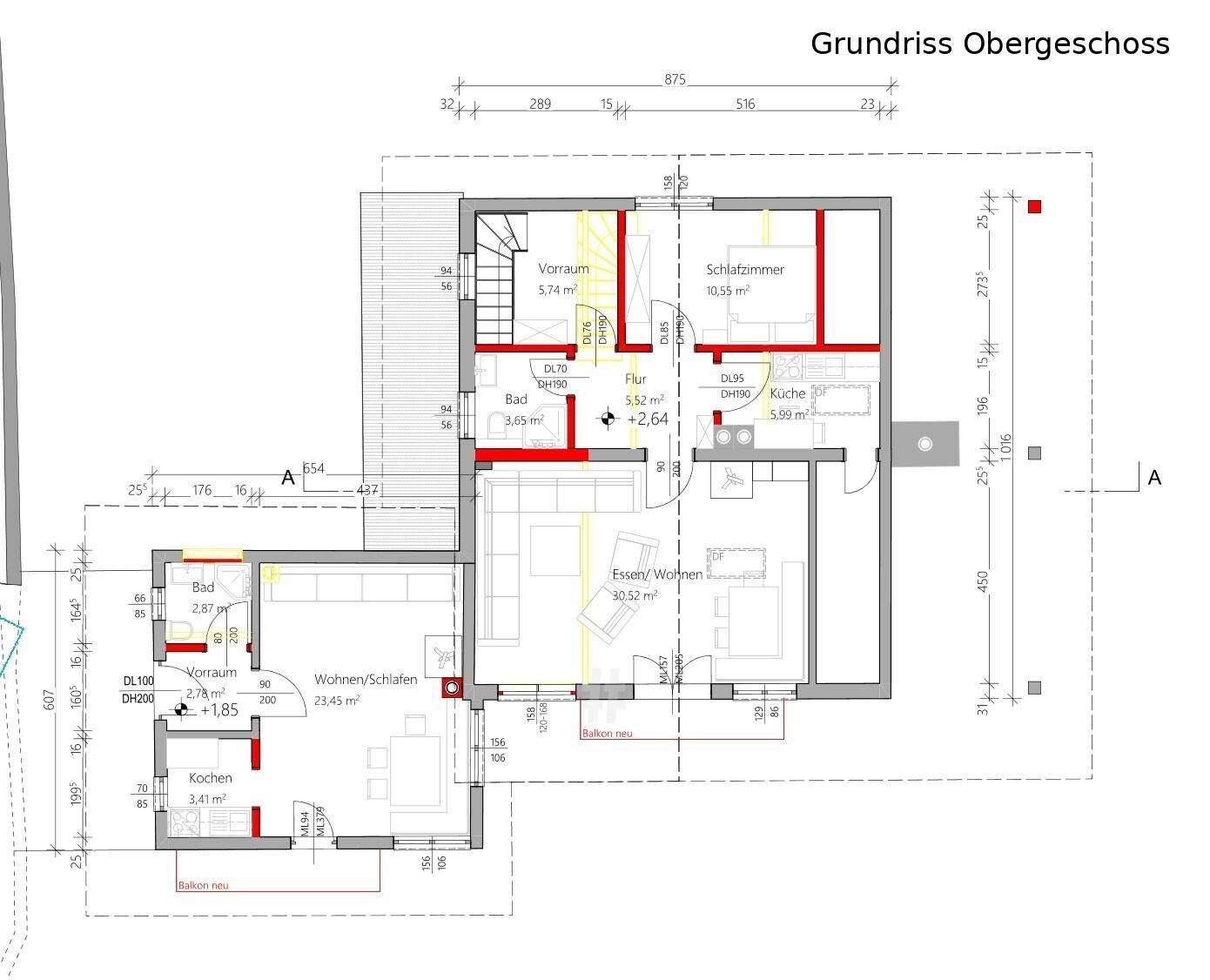 Grundriss des Obergeschosses mit Schlafzimmern, Bädern, Wohnbereich und Balkonen.