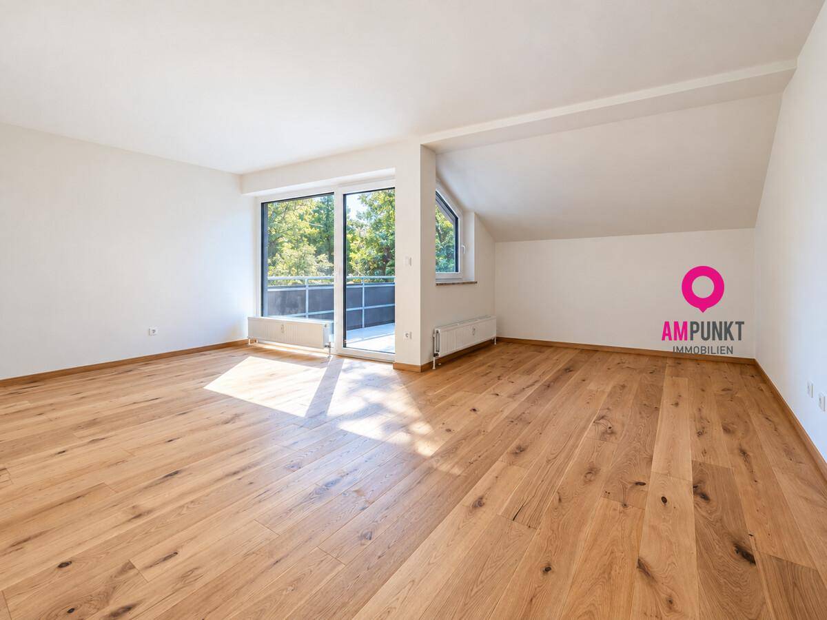 Frisch renoviert in Aigen: 3 Zimmer und eine Loggia mitten im Grün