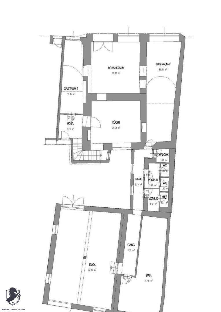 Grundriss des Erdgeschosses mit Gasträumen, Küche, Vorräumen und Sanitäranlagen.