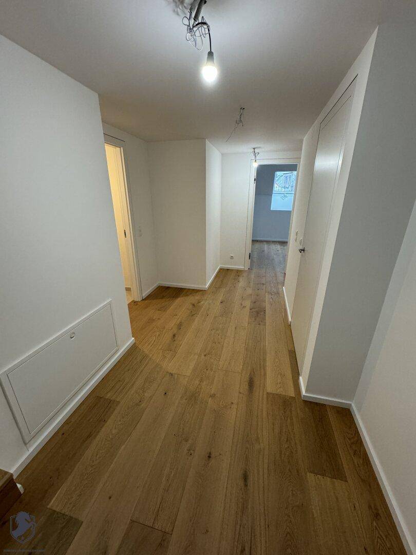 Exklusive Dachgeschosswohnung mit 2 Terrassen in Top-Lage - Widok 3