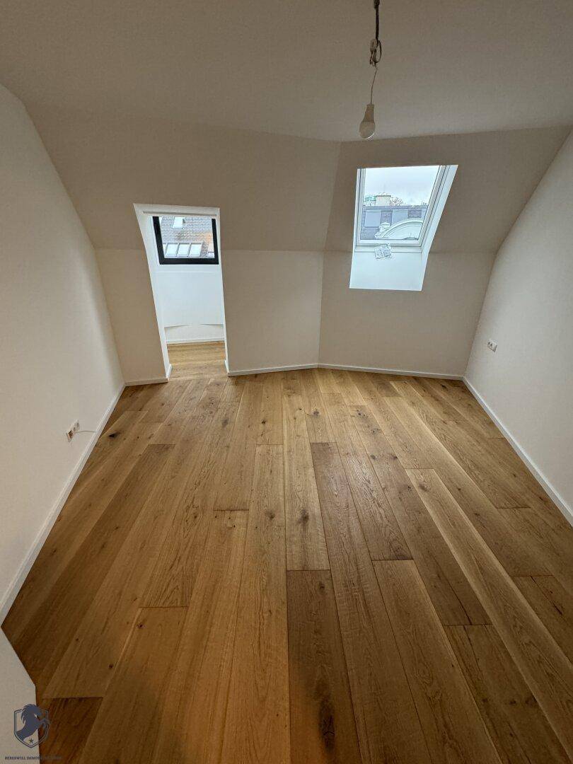 Exklusive Dachgeschosswohnung mit 2 Terrassen in Top-Lage - Więcej